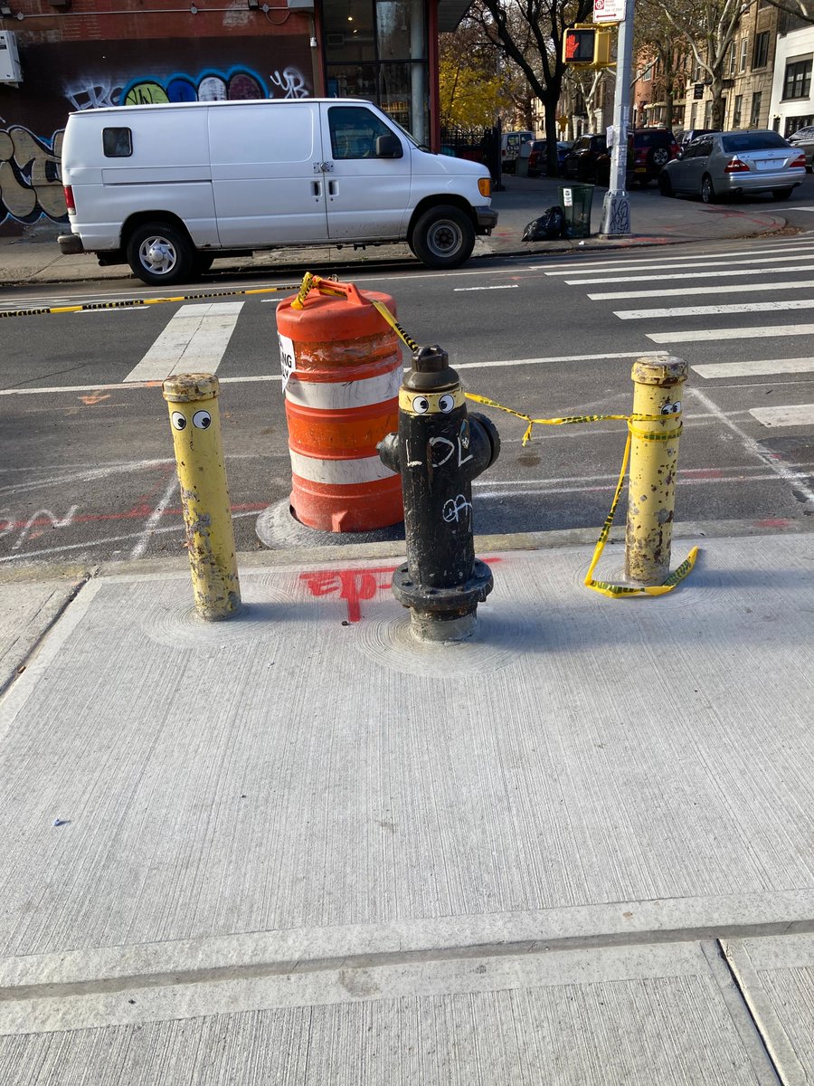yopensiero's tweet photo. @anunnamedpoet @JulianSeltzer @DavidLublin @TheBrieflyNYC @718_louis @StoriesTrash @NYCSanitation Squad up! https://t.co/O72JLPkRsv