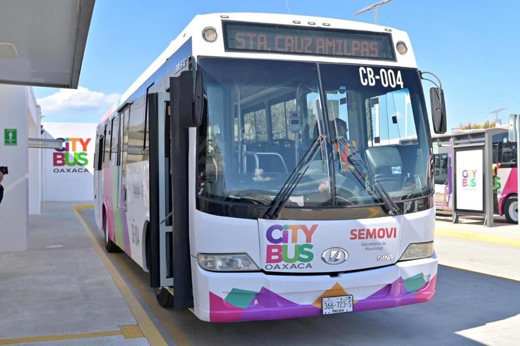 CitybusOaxaca's tweet photo. Seguimos transformando el servicio de transporte público en #Oaxaca hoy dimos inicio a la segunda ruta Col. Monte Albán - Santa Cruz Amilpas @alejandromurat @FMartinezNeri @PABIC_GobOax @GalvanMorteo @alexolgatweet @SEMOVI_GobOax https://t.co/PliRRlb8cK