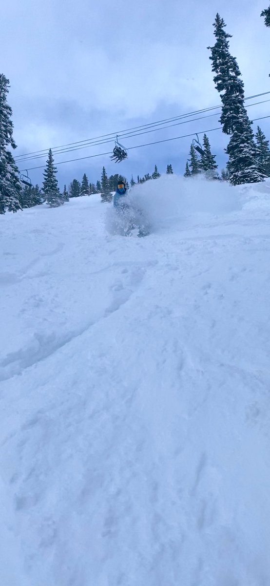 SHRED_ENT's tweet image. Such an amazing weekend sled boarding in the purcells and opening day @KickingHorseMtn @wiredsnow @FluxBindings @HMSCHL #wiredsnowboards #reconseries #kickinghorse #kootrocks