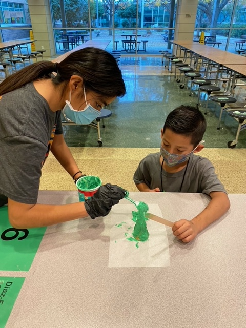 RISDxPlore's tweet photo. Look how yummy!! @CBEBears xPlore made mini Christmas trees out of ice cream cones, icing, M&amp;Ms, and sprinkles. It was super tasty too! #IAActivities #RISDGreatness #RISDPowerOfLove #xPlorers https://t.co/ioQdXRSiiQ