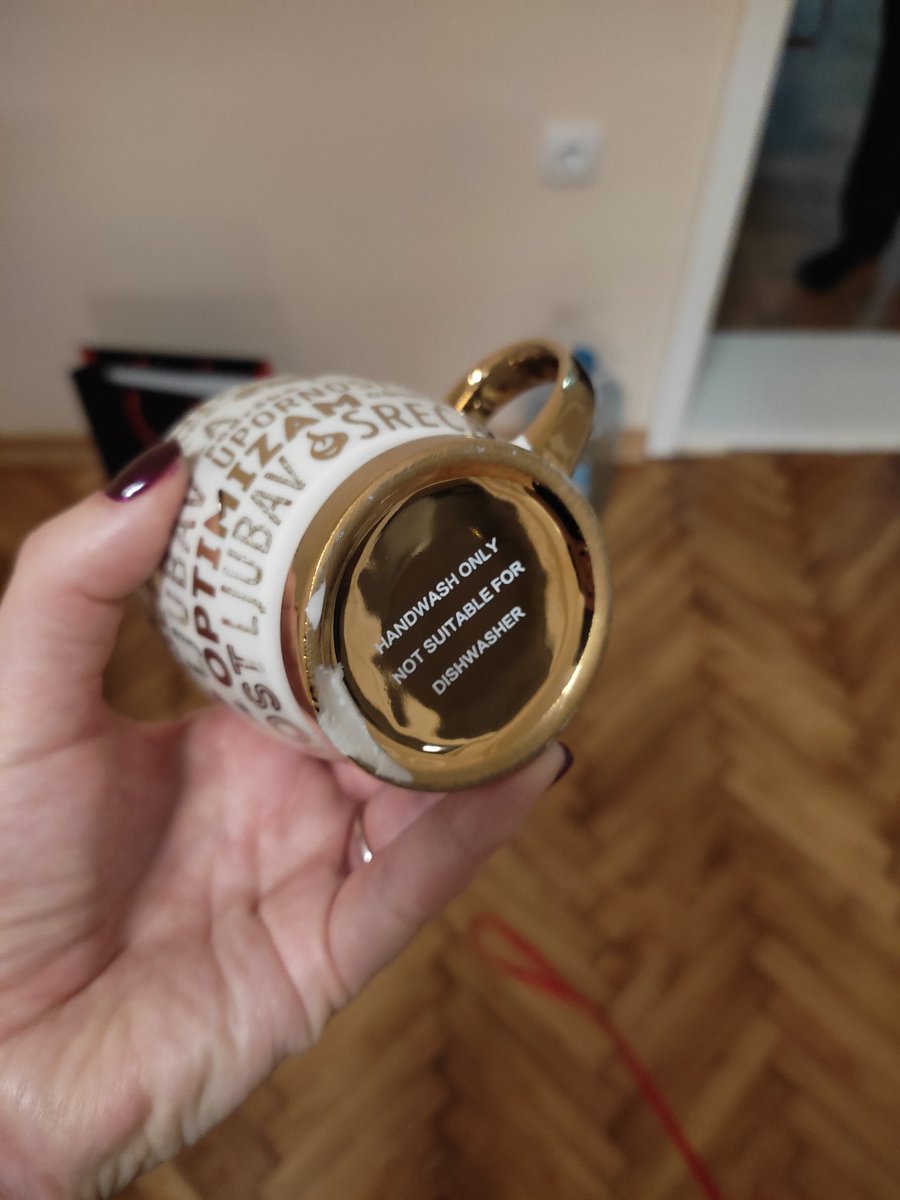 Leeloo_feminist's tweet photo. Zelim da mi #doncafe da novu solju 😭 https://t.co/vWE87JIpU4