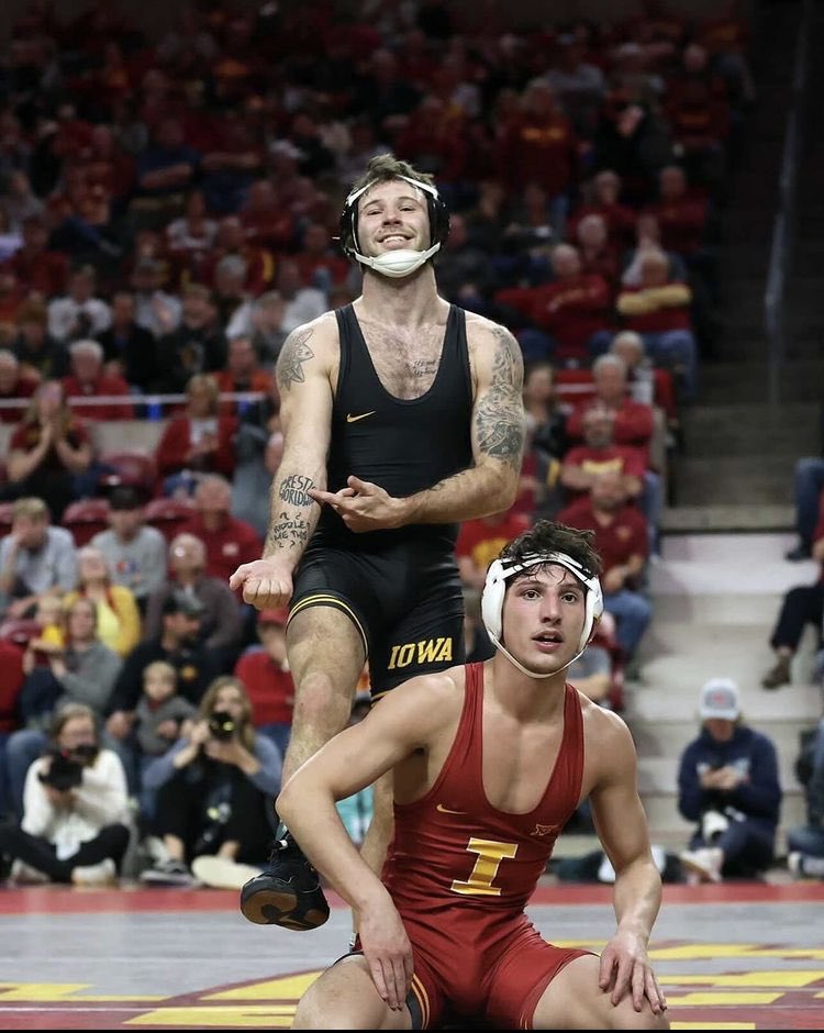 17 Years &amp; Counting... Hawkeye State 🤷‍♂️
<a href="/JEierman141/">Jaydin “The Riddler” Eierman</a>