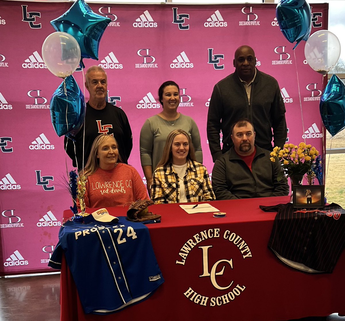 LCHS SBALL tweet media