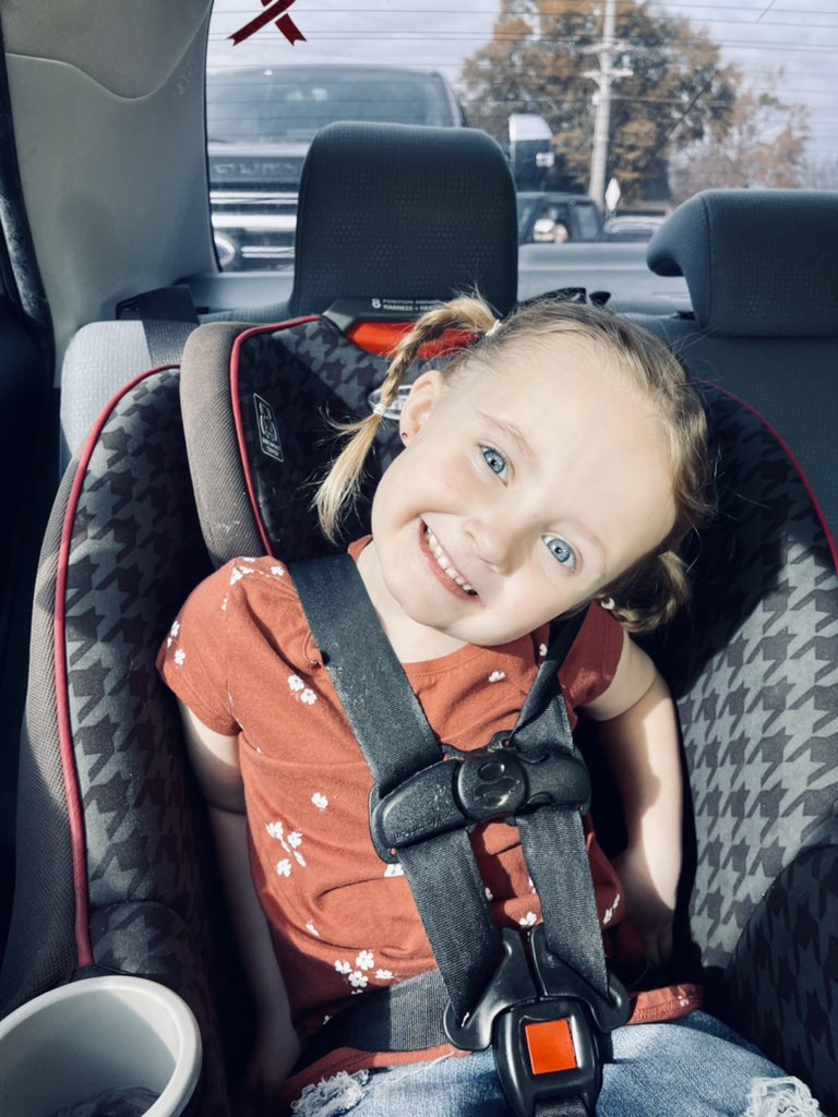 allymockk's tweet photo. My girl ♥️ https://t.co/i5J9bBC097