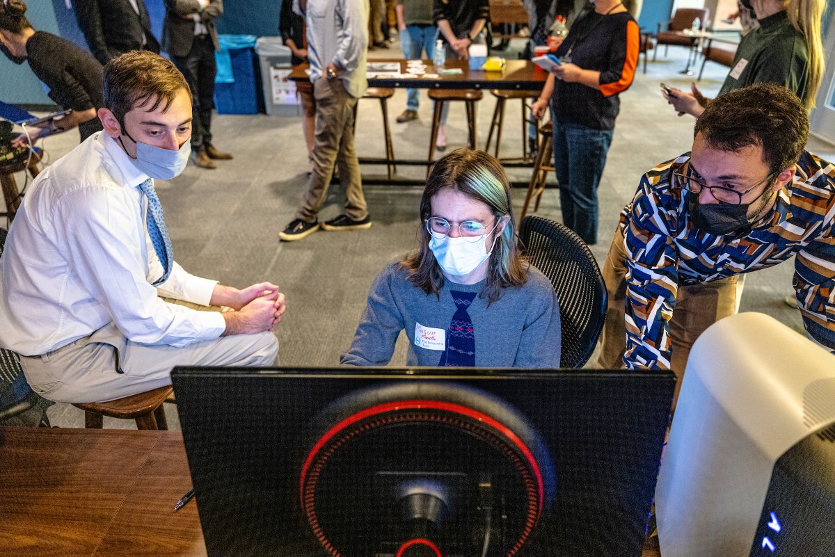 asunews's tweet photo. A class of @ASU students, the first to use the new #DreamscapeLearn #VR platform, unveiled their time-traveling #climate-change scenario project to peers and visitors, including Walter Parkes, the Hollywood producer who is now CEO of @VisitDreamscape.
https://t.co/SqcnektpfY https://t.co/eI5D41R611