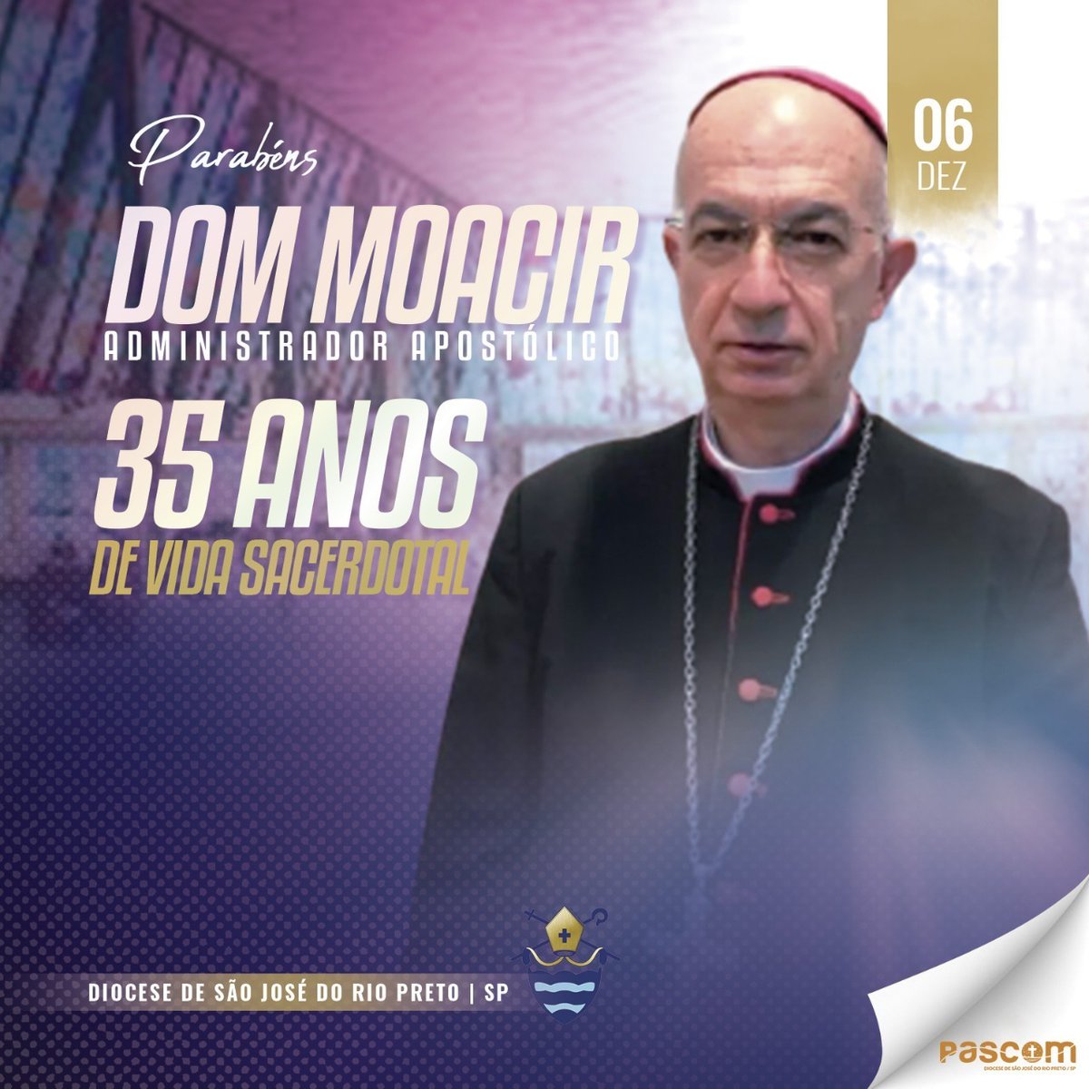 arquisjrp's tweet photo. Hoje, nosso administrador apostólico, Dom Moacir Silva completa 35 anos de vida sacerdotal...
Que o bom Deus, que o chamou para o seu serviço por meio do ministério ordenado, o abençoe cada dia mais.
A Dom Moacir nossas felicitações!
#bday #felizaniversario #hapyday https://t.co/GM8GKziCnX