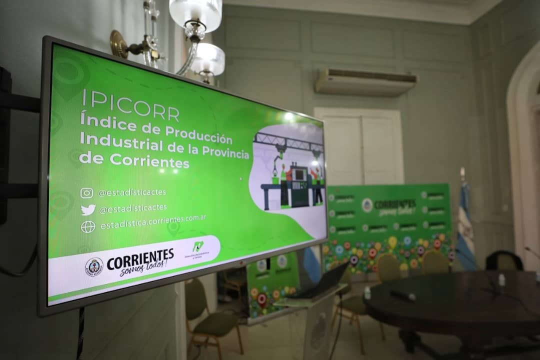 Tambien participaron de la presentación el Ministro de Coordinación <a href="/horacioortegaok/">Horacio Ortega</a> , el Ministro de Industria <a href="/raulschiaviok/">Raúl Schiavi</a> y El Subsecretario de Sistema <a href="/ChaniOjedaOk/">Federico Chani Ojeda</a>