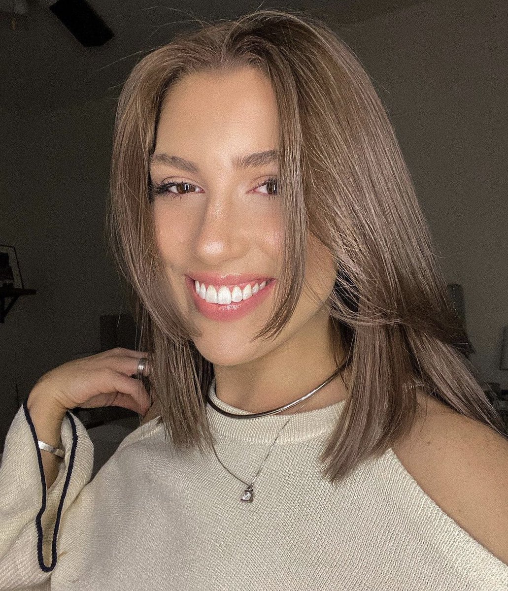 am I having a quarter life crisis, or trying to prove to myself that I can pull off any hair color?? probably the latter tbh
