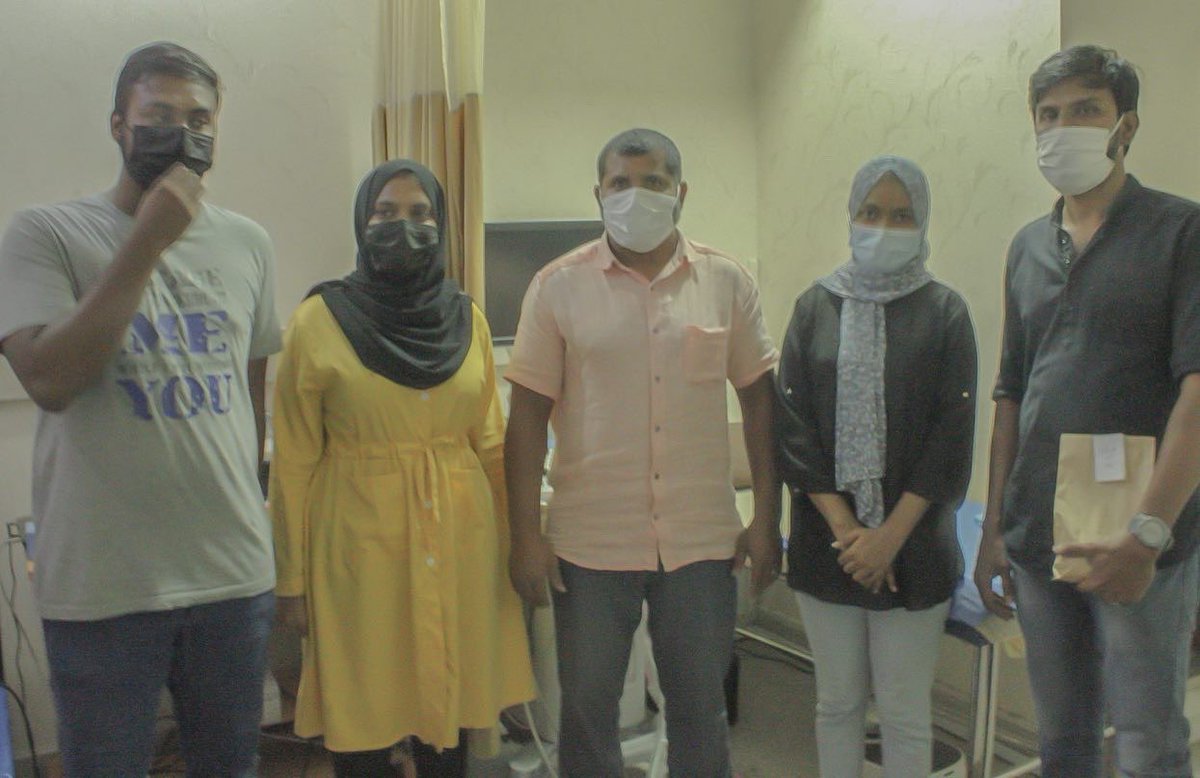 ypgmaldives's tweet photo. We donated 100 care packages to Pearl Medical Centre for patients, wishing them a successful recovery during this difficult times. Happy to start networking with Health Institutions to conduct SHA programs. Special thanks to @nazimafaa for the generous grant supporting the cause. https://t.co/fnFjsnmgx6