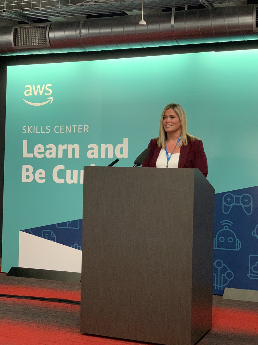MizSanders's tweet photo. Our own @waOSPI Assistant Superintendent of Secondary Education &amp; Pathway Preparation, @BWallaceWA delivers welcoming comments in Seattle at today’s #AWS @awscloud press conference for the VERY FIRST statewide initiative for #CloudComputing for high school students. @waOSPI_CTE https://t.co/IY1jgGux3J