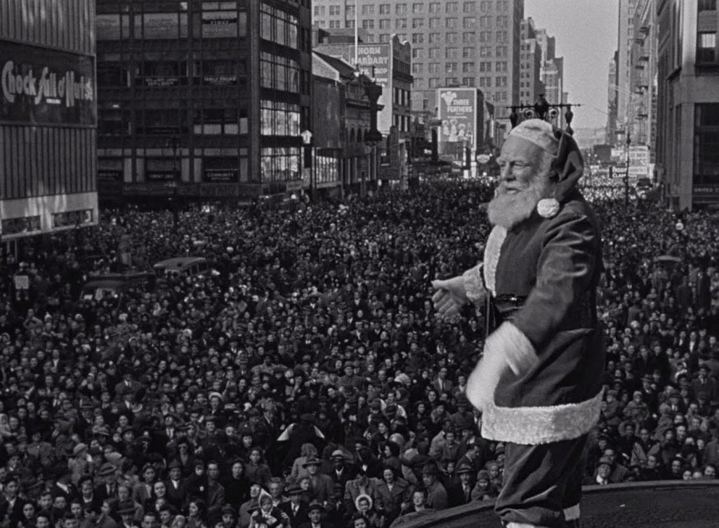 ProlificPics's tweet photo. Tis the season! 🎄 This week's #ClassicMovieMonday is 'Miracle on 34th Street' (1947) 🎅

When Edmund Gwenn accepted his Best Supporting Actor Oscar, he said, "Now I know there's a Santa Claus." https://t.co/a9BG8gAUdN