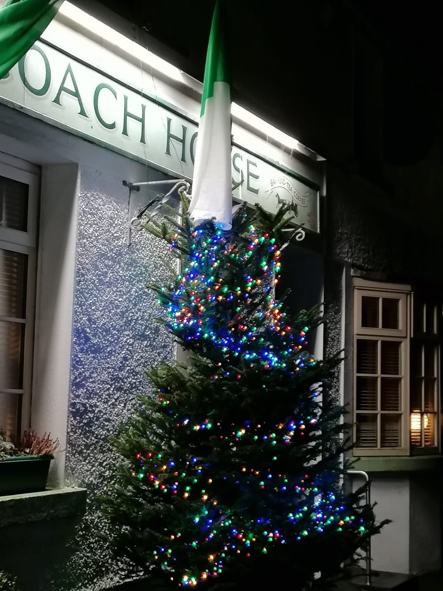 The tree 🎄went up today, hope it’s still there tomorrow! Batten down the hatches! #StormBarra #moycullen #villagepub