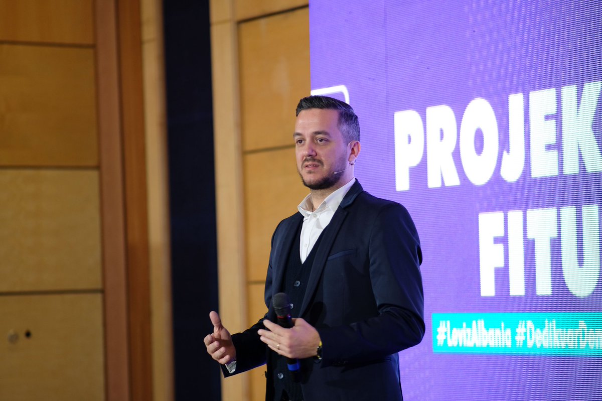 RezarBalla's tweet photo. Say what you mean, and mean what you say.
#work #communication #events #communication4change #communicationforadvocacy #levizalbania #awardingceremony #call8 @LevizAlbania https://t.co/7hdx0IT7fG