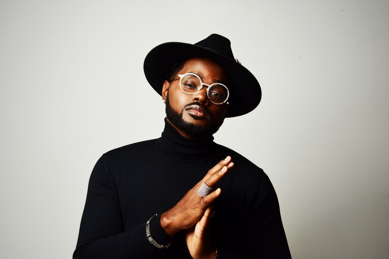 NotYerAvgChick's tweet image. .@JohnHolidayLive fans snag some insight from the  #singersongwriter reading my @StarryMag exclusive interview at starrymag.com/john-holiday-a…! We chat musical influences, about recent single #AliveinMe, songwriting, dream collab and much more! #newmusic #popmusic