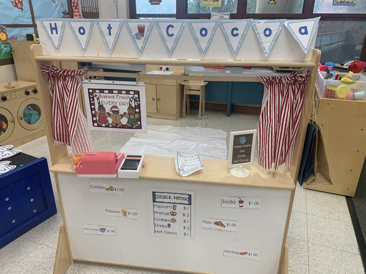MrsFisco's tweet photo. Room 10’s  ice skating rink and hot cocoa stand is officially open for business! Get your fresh baked gingerbread cookies while they last! #cliffwoodproud #learnandplay https://t.co/glMhROc4Eb