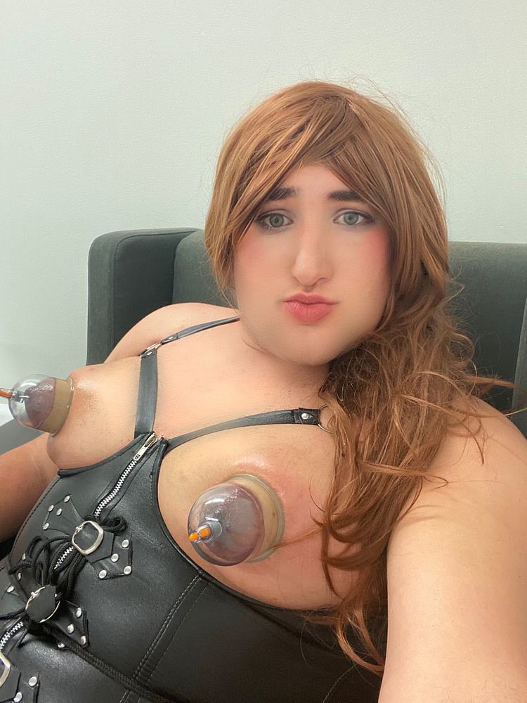 Sissy_CD_Kayla's tweet photo. Pumping my tittys soon to be lactation!#dick #sissy #crossdresing #trap #trans #femboy #tranny #shemale #tgirl #feminization #fem #feminized #chastity #mtf #boobs #sissydick #limp #useless #transsexual #ladyboy #cd @ChastityMansion @feminization @allday_feminize @Sissy_Trainers https://t.co/RhGmbkISLB