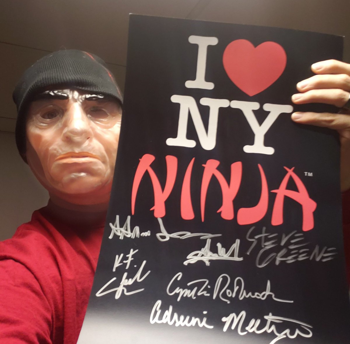 I was psyched to receive this amazing poster during the Vinegar Syndrome Black Friday sale that sold out. It's signed by Voyag3r,  Kurtis Spieler, Michael Gingold, Adrienne Meltzer and Cynthia Rothrock!
#vinegarsyndrome #newyorkninja #autograph #cultfim #cynthiarothrock