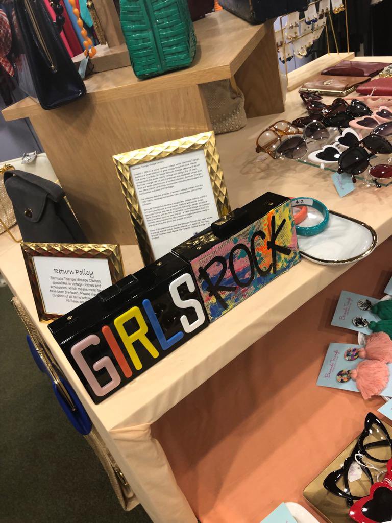 DCMOWPI's tweet photo. Throw back to last week’s Grand Opening of #ShopHer! 

MOWPI is calling YOU to support women-owned businesses and to #shoplocal this holiday season.  #shopsmall #WomeninBusiness #iBuyDC 💜🔥🎁 https://t.co/jpVJwYKWZb