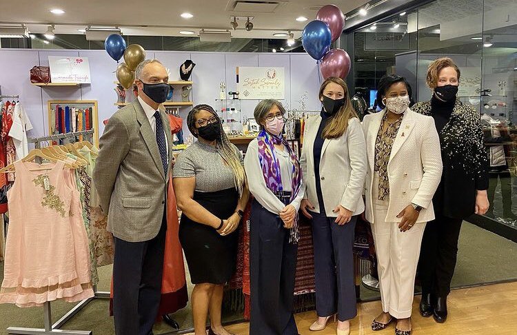 DCMOWPI's tweet photo. Throw back to last week’s Grand Opening of #ShopHer! 

MOWPI is calling YOU to support women-owned businesses and to #shoplocal this holiday season.  #shopsmall #WomeninBusiness #iBuyDC 💜🔥🎁 https://t.co/jpVJwYKWZb