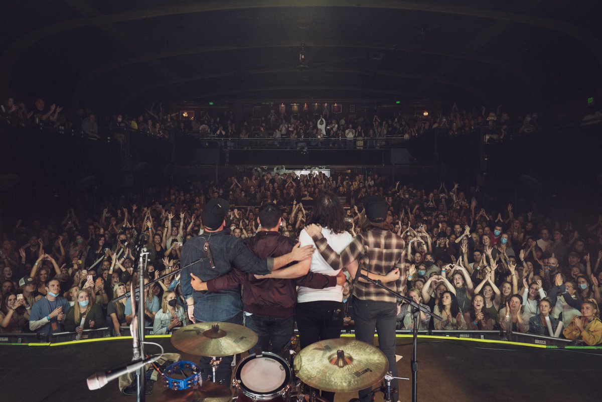 NoahKahan's tweet photo. The word grateful doesn’t do this feeling justice. Y’all have changed my life. https://t.co/nwSTOuLwHU