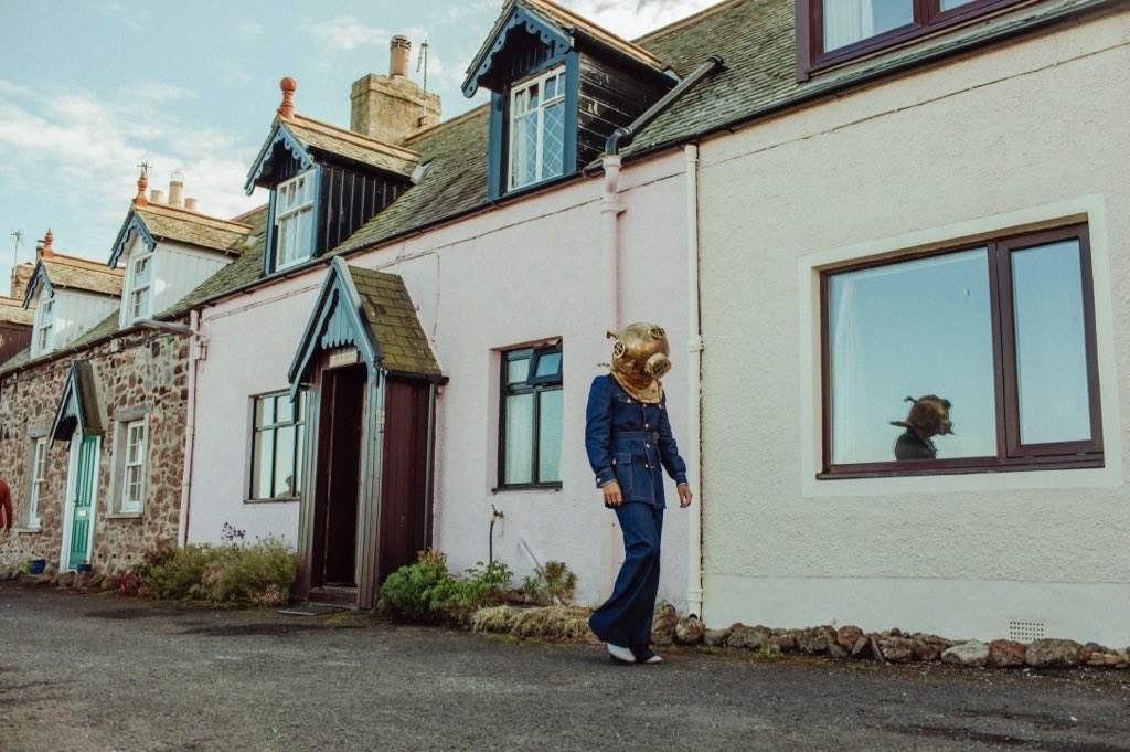 hsdaily's tweet image. Two years ago Harry released the first official single off Fine Line, and the rest was history. #AdoreYou 🐟