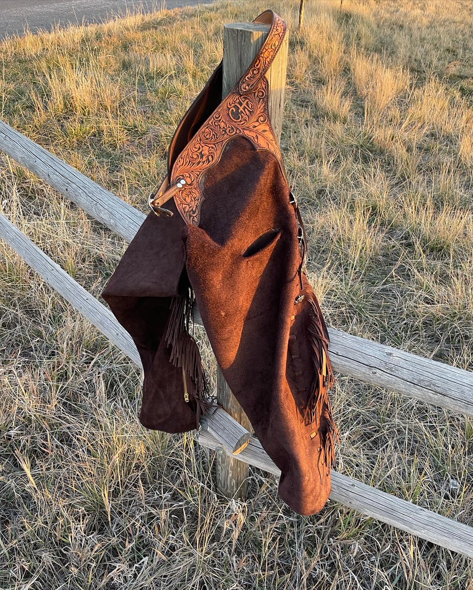 TWCustoms's tweet photo. Ranch Pants. https://t.co/Y7EAaKSYzU