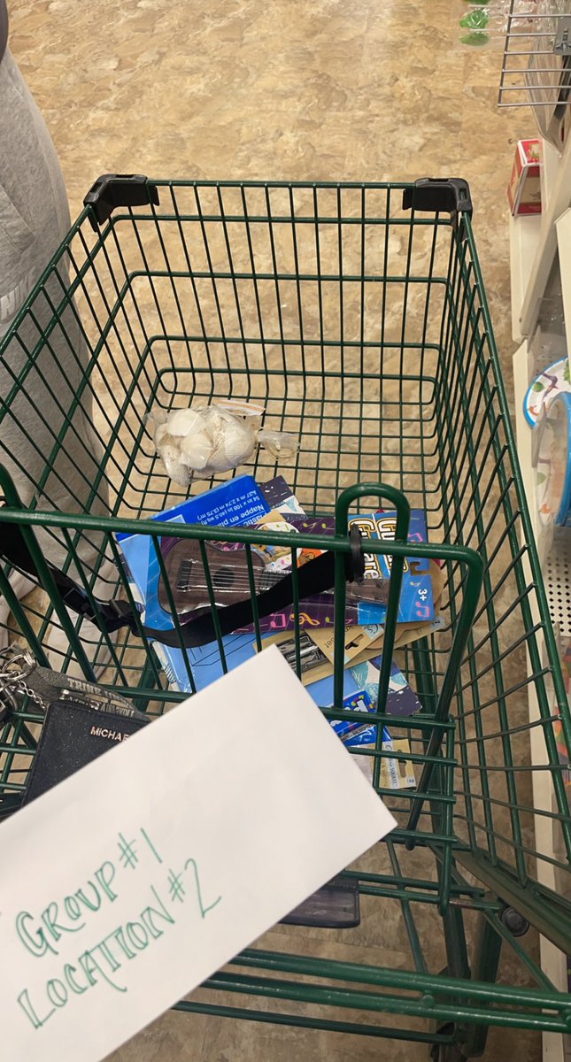 missgonzales18_'s tweet image. Had a nice field trip with my group for our civilization presentation on Thursday. The warm weather vibes during this cold time are always appreciated 😎 #TeacherByTrine