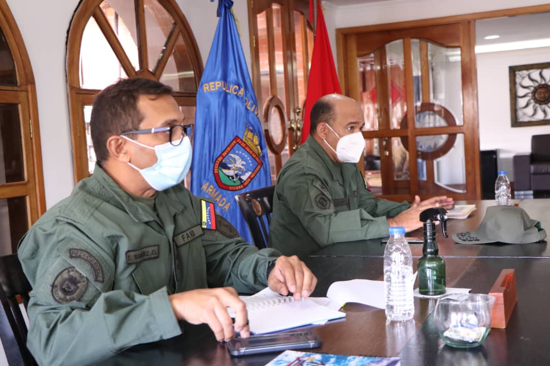 ArmadaFANBVzla's tweet photo. #Hoy || Cmdte Gral de la @ArmadaFANBVzla, ALM @Alexjvb44 presidió reunión con el Estado Mayor Naval, en las instalaciones del Comando General, fin revisar actividades programadas y proyectos a ejecutar 2021-2022, enmarcado en la Campaña #NavegandoAlBicentenario.
@NicolasMaduro https://t.co/ItDbbKNhGj
