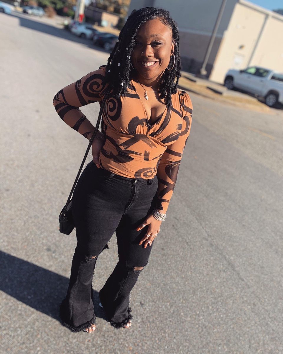 luckeyj_'s tweet image. Feeling 22 😘 #3moredays