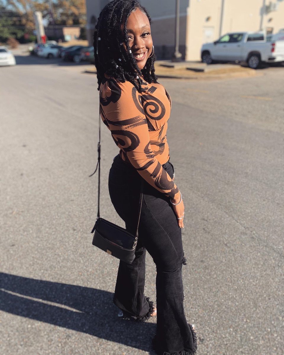 luckeyj_'s tweet image. Feeling 22 😘 #3moredays