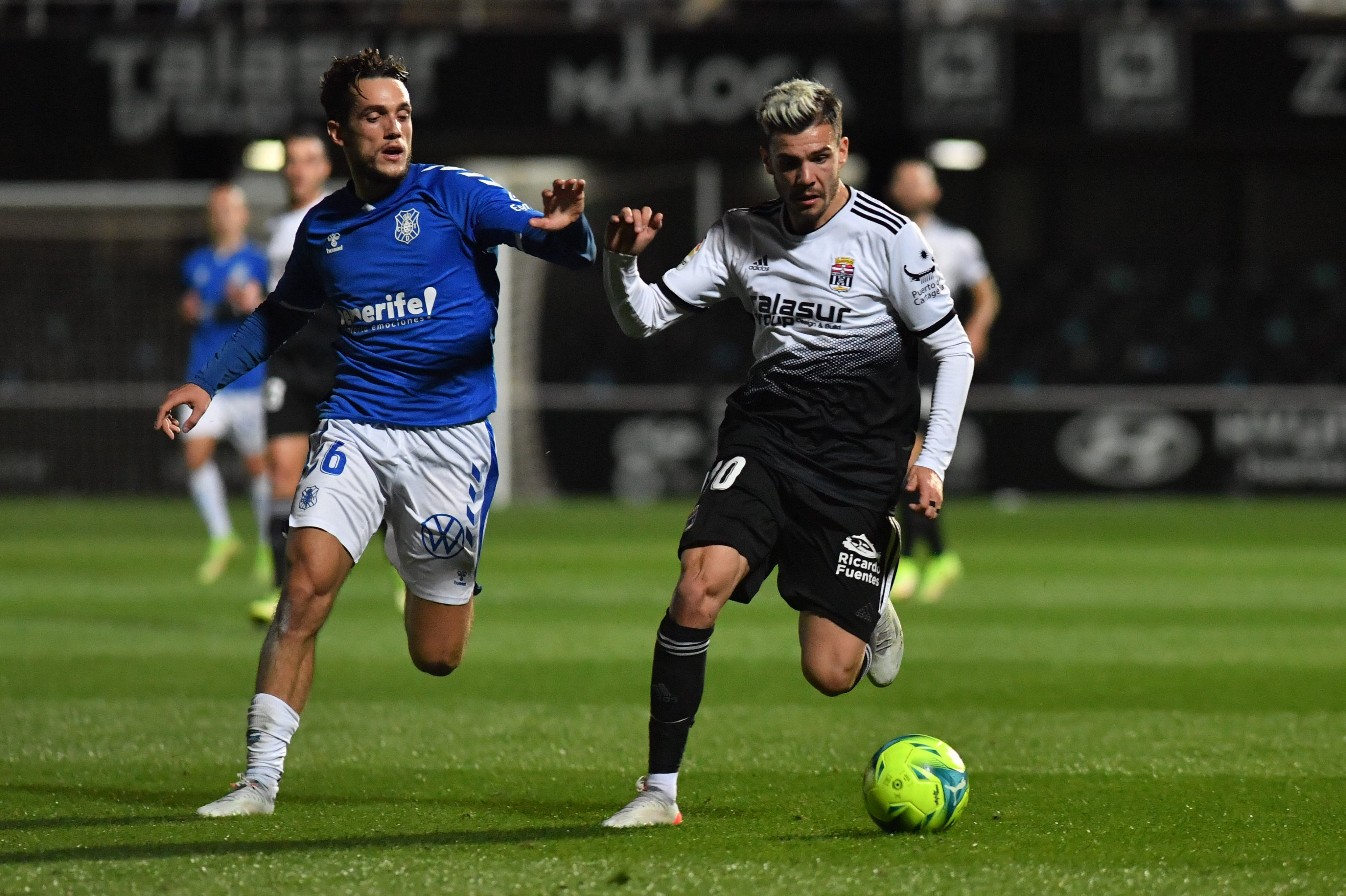 El CD Tenerife consiguió el empate después de haber estado todo el partido a remolque. La marca llegó tras ver Mo Dauda la roja