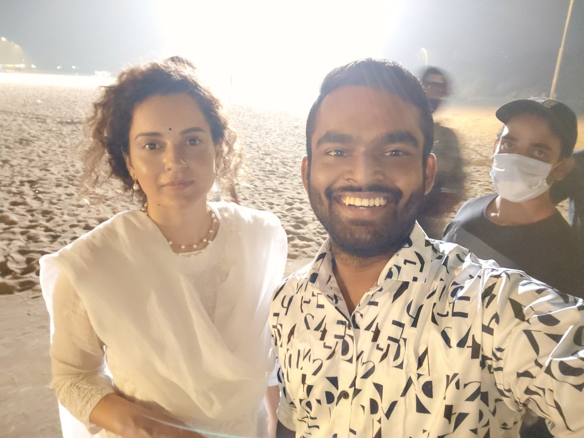 Love❤️❤️ can't express my happiness to you guys 🥺🥺🥺🥰🥰❤️

Finally 🥺🥺🥺🥺
@kanganatrends 
@KanganaDaily 
@kr_lens 
@LoversKangana 
@kangana69266902 
@KanganaITcell 
@kanganagalaxy
@NaviKRStan
@thakkar_sameet
#kanganaranuat #KanganaRanaut #queen #love