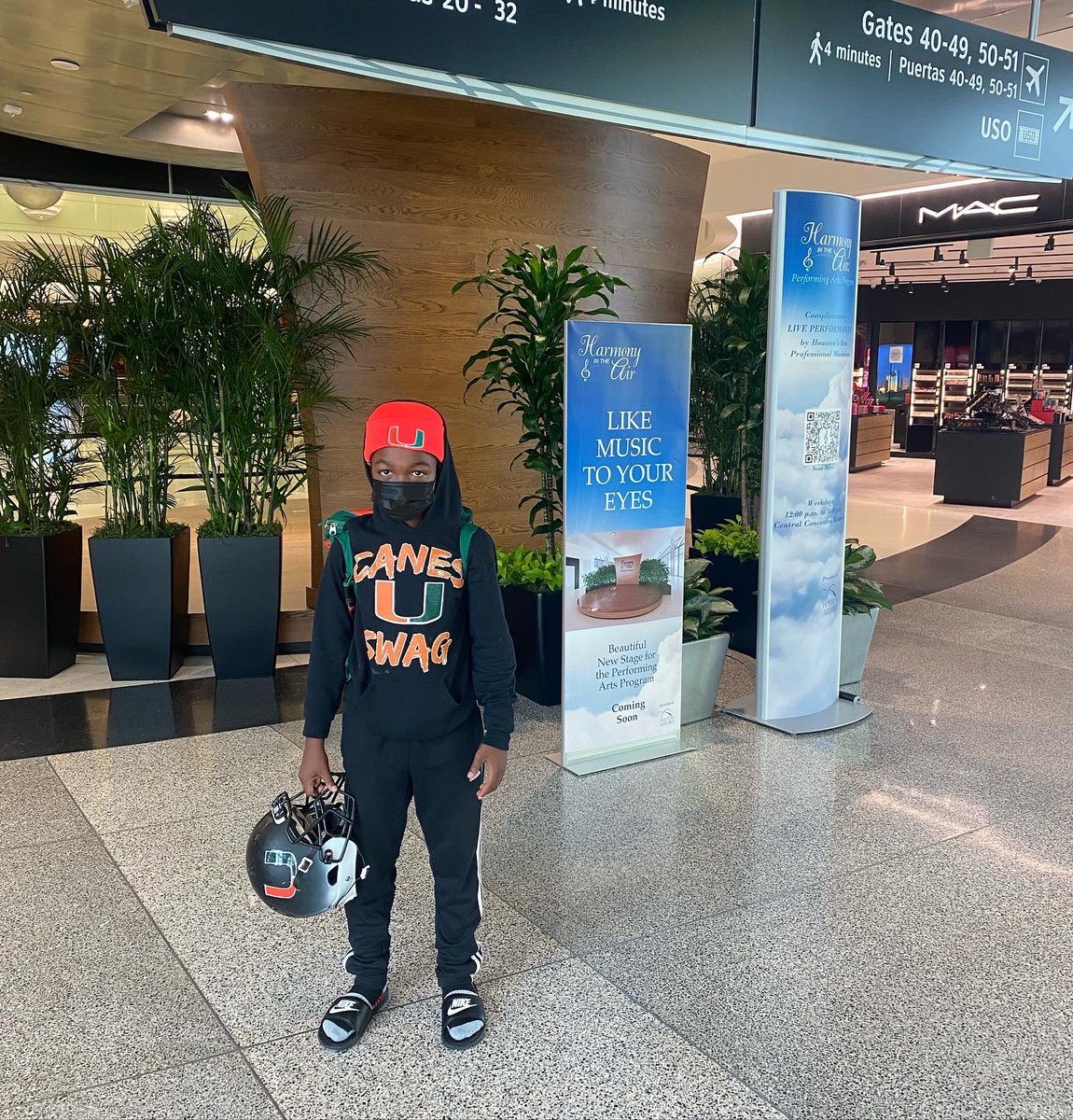 Demir Crawford (@demircrawford_) on Twitter photo On my way to Florida to compete in the 12U National Championship…<a href="/WJHLionSports/">Wright JH Athletics</a> <a href="/BrianRandle40/">#nodayzoff</a> @coach_ruthstrom <a href="/CoachBenWill/">Coach Ben Williams⚾️</a> <a href="/preston_rambo/">Preston Rambo</a> <a href="/247fbrecruiting/">Football Recruiting</a> <a href="/MaxPreps/">MaxPreps</a> <a href="/dctf/">Dave Campbell's — TexasFootball.com</a> <a href="/LinebackerCamps/">LinebackerUniversity</a> <a href="/RecruitDbu/">DBU Recruiting</a> <a href="/db_recruits/">Defensive Back Recruits</a> <a href="/CoachJuluke/">Jabbar Juluke</a> <a href="/texashsfootball/">Texas HS Football</a> On my way to Florida to compete in the 12U National Championship…<a href="/WJHLionSports/">Wright JH Athletics</a> <a href="/BrianRandle40/">#nodayzoff</a> @coach_ruthstrom <a href="/CoachBenWill/">Coach Ben Williams⚾️</a> <a href="/preston_rambo/">Preston Rambo</a> <a href="/247fbrecruiting/">Football Recruiting</a> <a href="/MaxPreps/">MaxPreps</a> <a href="/dctf/">Dave Campbell's — TexasFootball.com</a> <a href="/LinebackerCamps/">LinebackerUniversity</a> <a href="/RecruitDbu/">DBU Recruiting</a> <a href="/db_recruits/">Defensive Back Recruits</a> <a href="/CoachJuluke/">Jabbar Juluke</a> <a href="/texashsfootball/">Texas HS Football</a>
