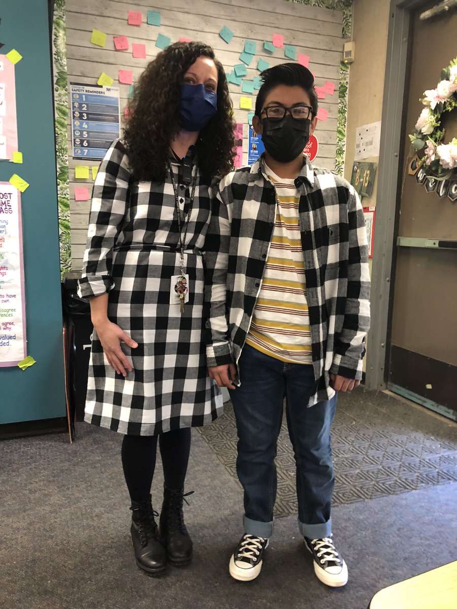 RADTeachMoreno's tweet photo. Twinning with my student today for black and white day! @SMMSMV #radteacher https://t.co/mIH3CiQeUg
