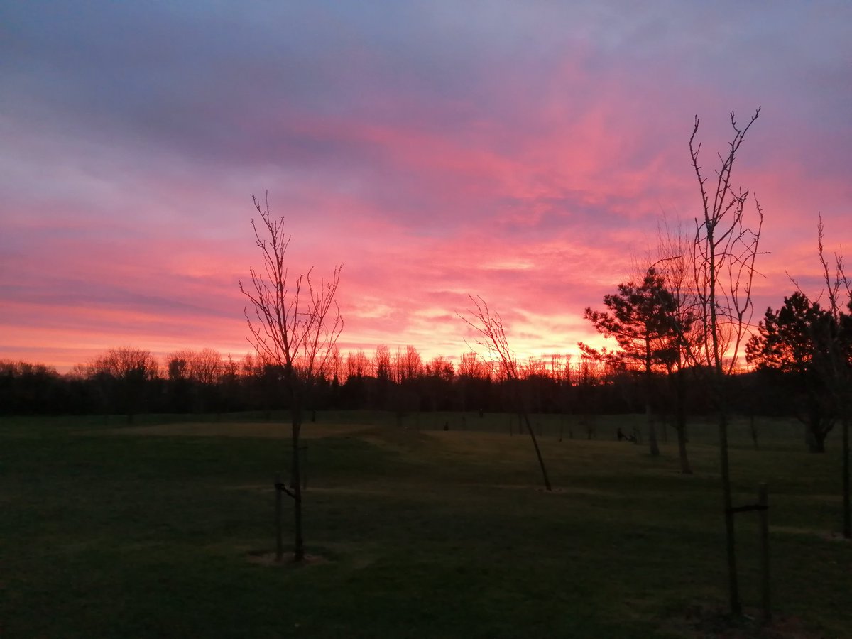 Stunning sunrise thus morning @SkylarkClub #golf #greenkeeper