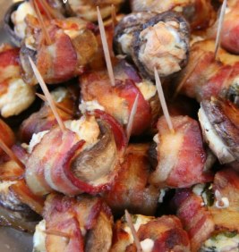 You can't go wrong with Bacon Wrapped Stuffed Mushrooms!
Recipe created by: @asweetpotatopie
#LaMorena #VivaLaMorena
LINK: bit.ly/LMBaconWrapped…