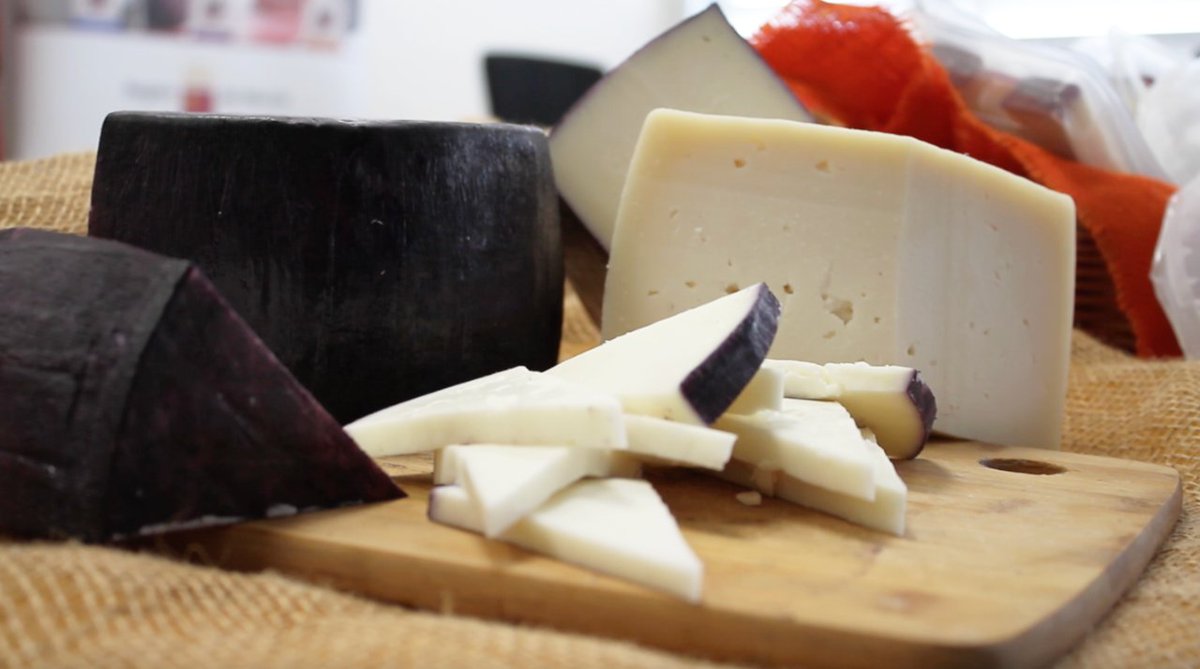 ProductosRegMur's tweet photo. 📝 Que en tu lista de la compra no falten para estas fiestas los #QuesosdeMurciaDOP 🧀 😉
✅ Fresco
✅ Al Vino
✅ Curado
#RegióndeMurcia #QuesosDOP #navidades #ProductosRegióndeMurcia #PresumeDeTuRegiónDeMurcia https://t.co/vZhwYSx4gW