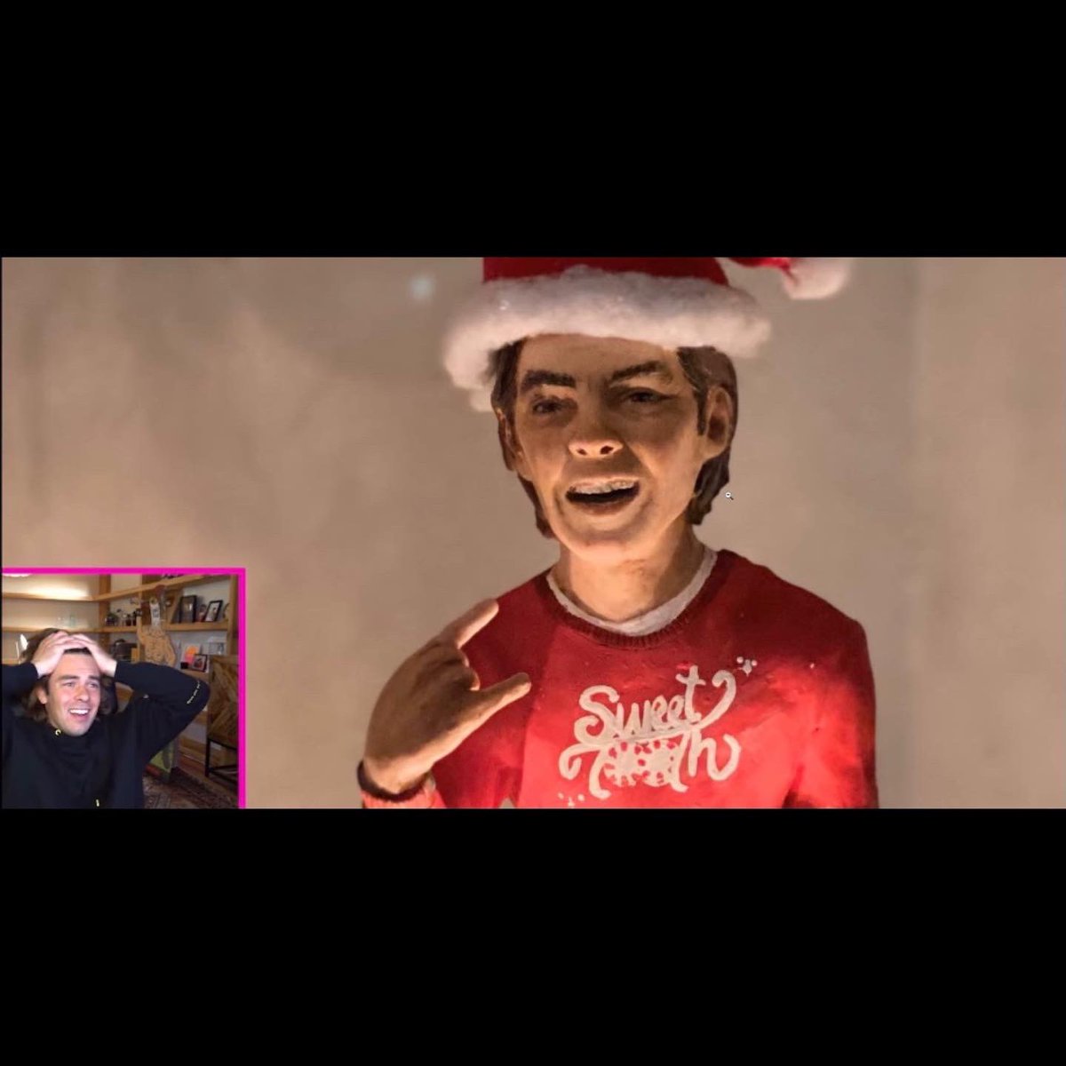 emiichmii's tweet photo. It’s the one year anniversary of my @codyko Christmas tree… is it my year to be on your tree?? #makeitreal #tiktokclout https://t.co/B3gGHuOkBF