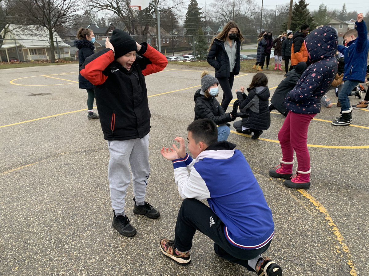 Miss Vaughan tweet media