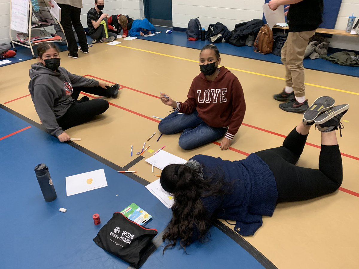 Miss Vaughan tweet media