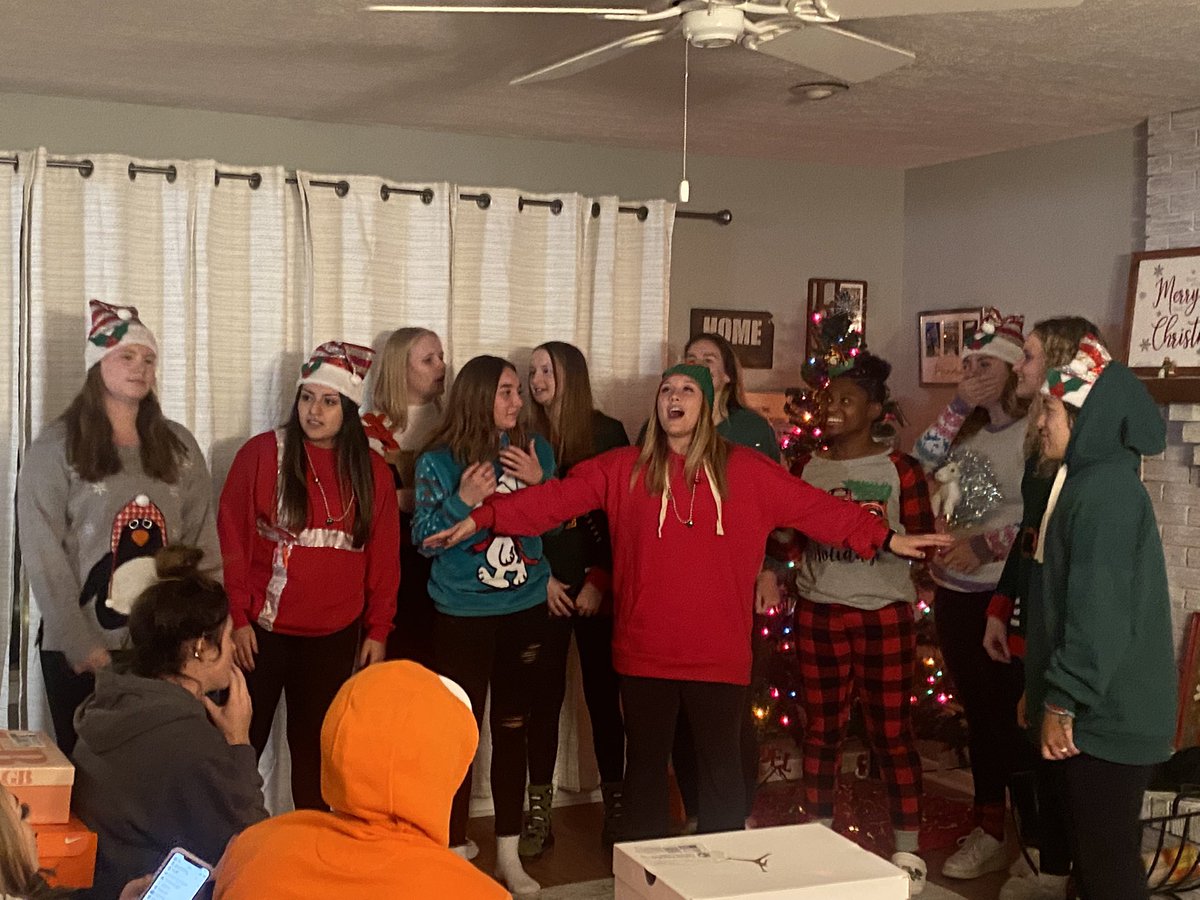 SCWarriorWBB's tweet photo. There is nothing quite like our annual Lady Warrior Christmas party. The Seniors decided instead of doing secret Santa we’d give back to others with Operation Christmas Child. An awesome night! #RunAsOne #MorethanBball #MerryChristmas #Thankful #WBBFamily https://t.co/3XLciyHOxV