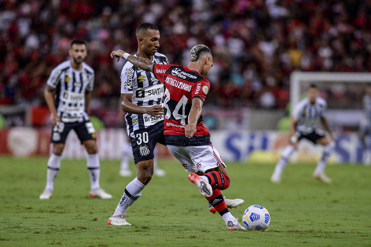 L C Quartarollo on X: Copa do Brasil tem 4 jogos hoje. Santos recebe, 16hs, o Ceará em jogo sem favorito. Flamengo como favorito vai à Curitiba pegar o Furacão, que já