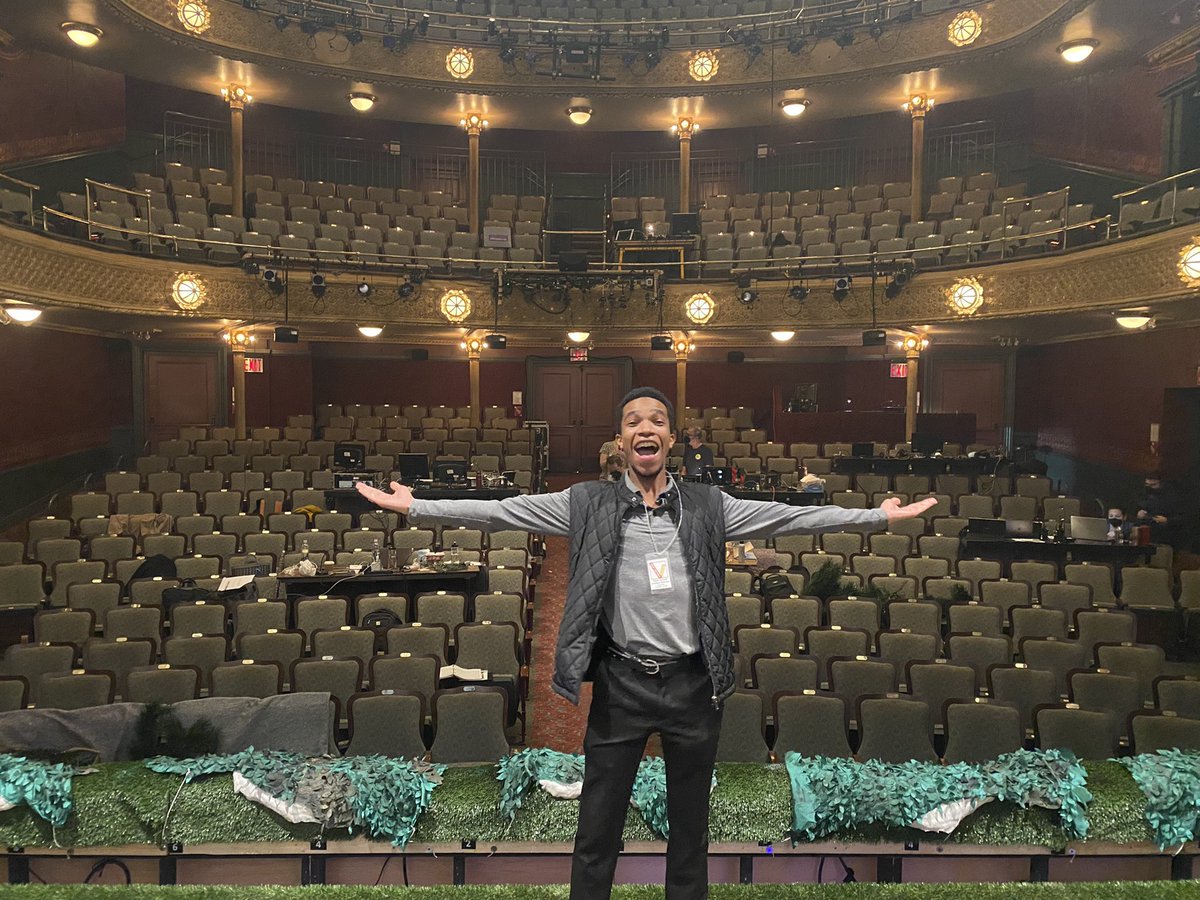 A_Rob98's tweet photo. We made it to 42nd Street! @emmetotterlive begins performances in just a few days at the @NewVictory #Producer https://t.co/nJRE0Kdt90