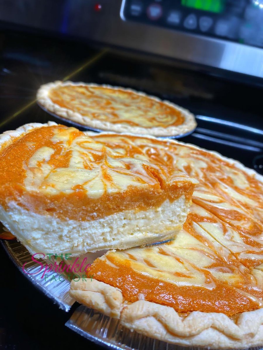 MsHustlee's tweet photo. Sweet Potato Pie Cheesecake π§‘
#TheSprinkleFactory https://t.co/FeLnoZqllx
