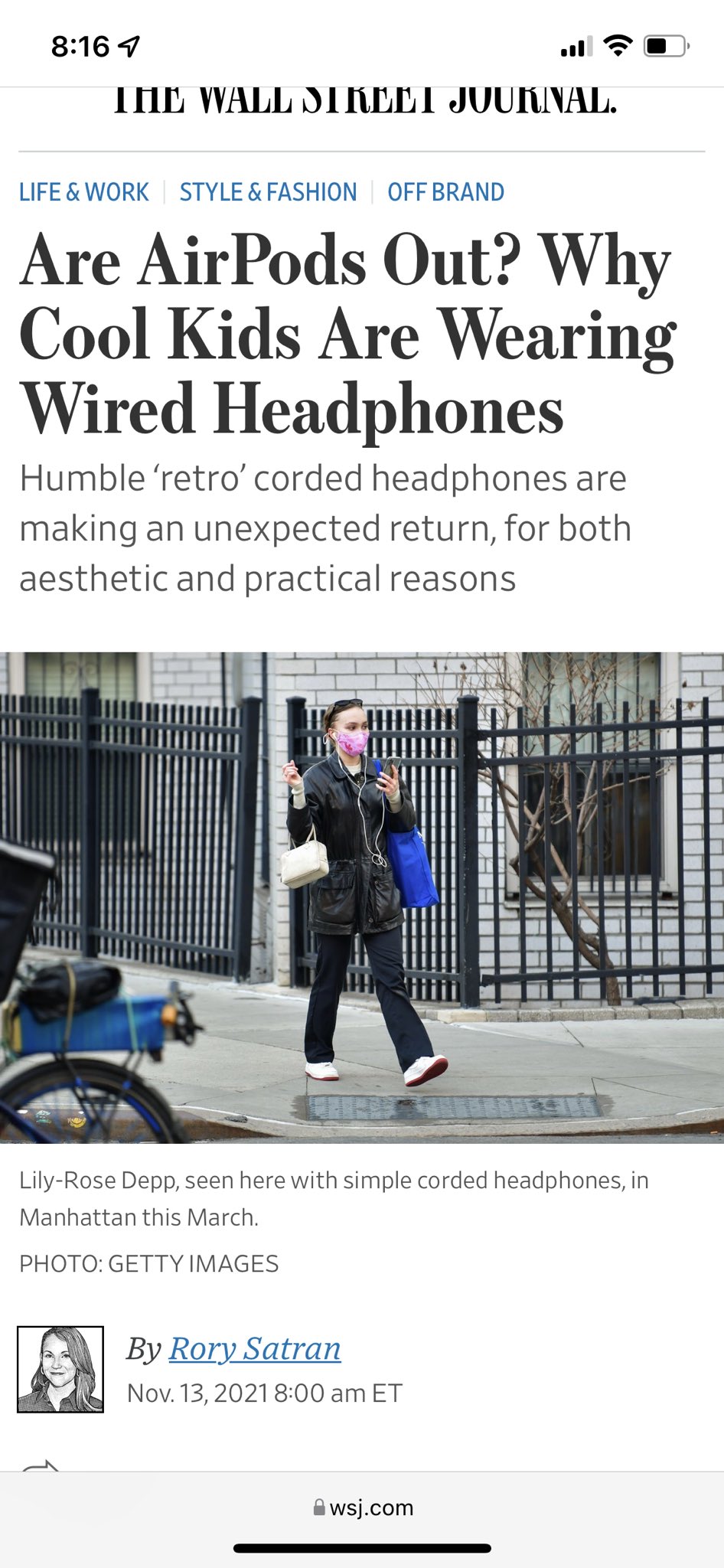 Are AirPods Out? Why Cool Kids Are Wearing Wired Headphones - WSJ
