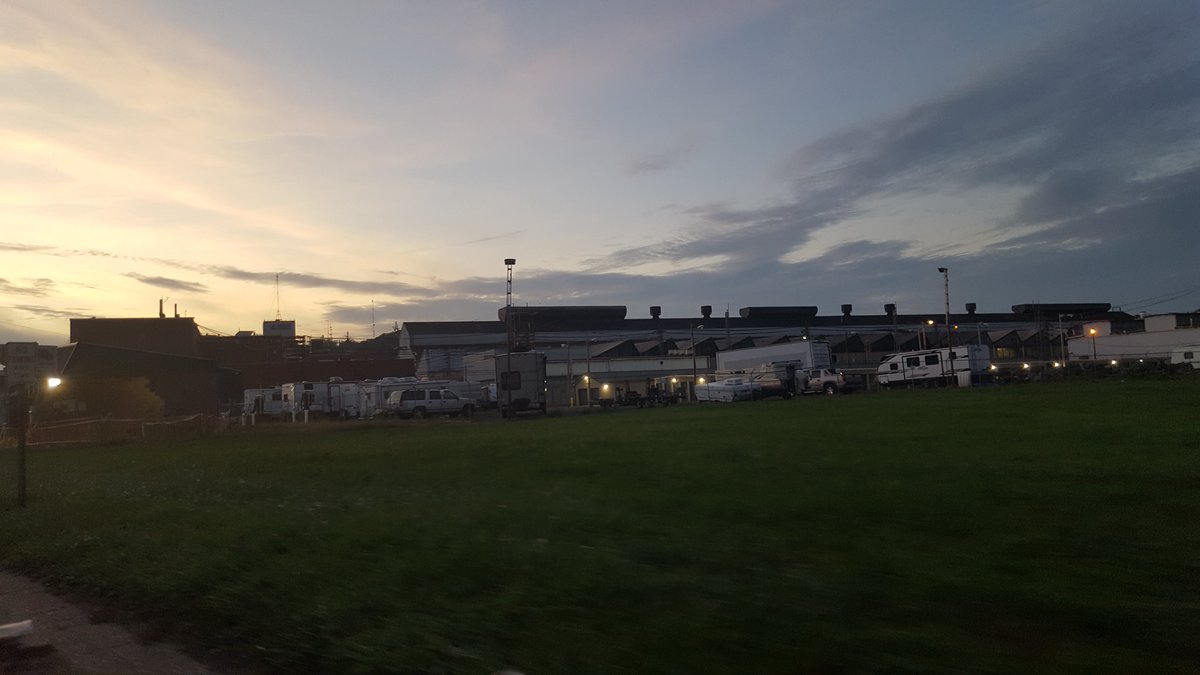 TheNaomiSpencer's tweet photo. 450 Special Metals workers have entered their third month on strike in Huntington, West Virginia. 

The plant, a subsidiary owned by Warren Buffett, is the largest nickel alloy facility in the world producing "superalloys" for the military, deep sea drilling, spacecraft and more. https://t.co/2KVXleaTDm