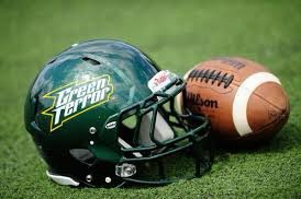 NateCue_17's tweet photo. So excited to receive my 7th offer to play football at McDaniel College! A huge THANK YOU to @Coach_Webster_  and @McDanielFBall for believing in my ability to be an impact player! #GREENTE22OR https://t.co/EPPdAUizpM