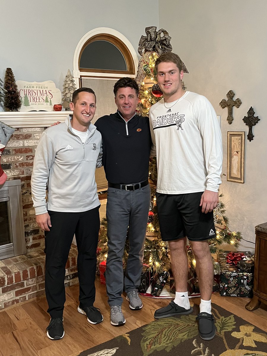 Big thanks for <a href="/CoachGRichDL/">Greg Richmond</a> and <a href="/CoachGundy/">Mike Gundy</a> for visiting today! Can’t wait for January! @FHSRAIDERS_FB #GoPokes