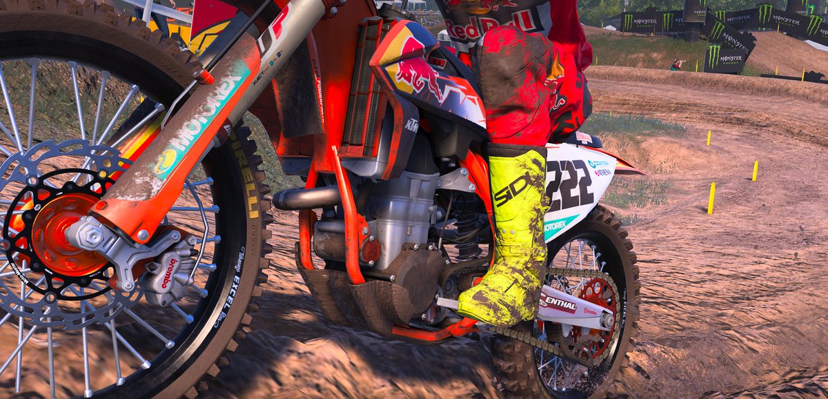 AndreaEttori's tweet photo. telaio @KTM_Racing 👀 nelle versioni 2020-2021 in #Supercross4 e #MXGP21 🎮 https://t.co/RPLVsSdgwF