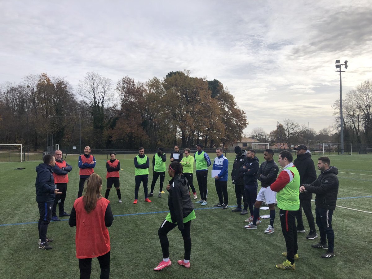 CFF1 à <a href="/fcemarlac/">FCE Mérignac Arlac</a> pour 22 stagiaires motivés. Merci à <a href="/PhilLanneau/">Lanneau Philippe</a> et #cedric Navarro pour l’encadrement. <a href="/Ir2fLFNA/">IR2F Nouvelle-Aquitaine</a> au service des clubs <a href="/LigueFootballNA/">Ligue de Football Nouvelle-Aquitaine ⭐️⭐️</a> pour la formation des éducateurs
